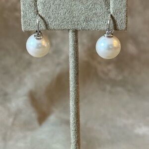 14K solid White Gold Pearl Earrings
